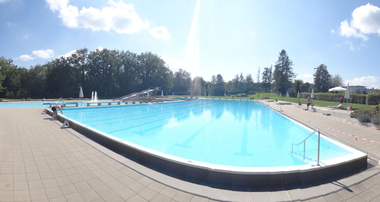 Hallen- und Freibad Isenlauf