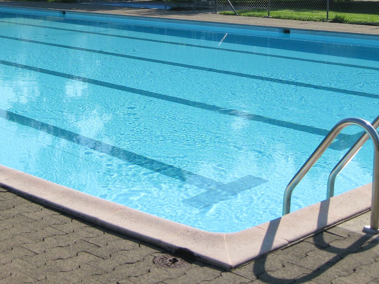 Freibad Full-Reuenthal